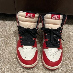 Air Jordan 1 Retro High OG 'Chicago Lost & Found'